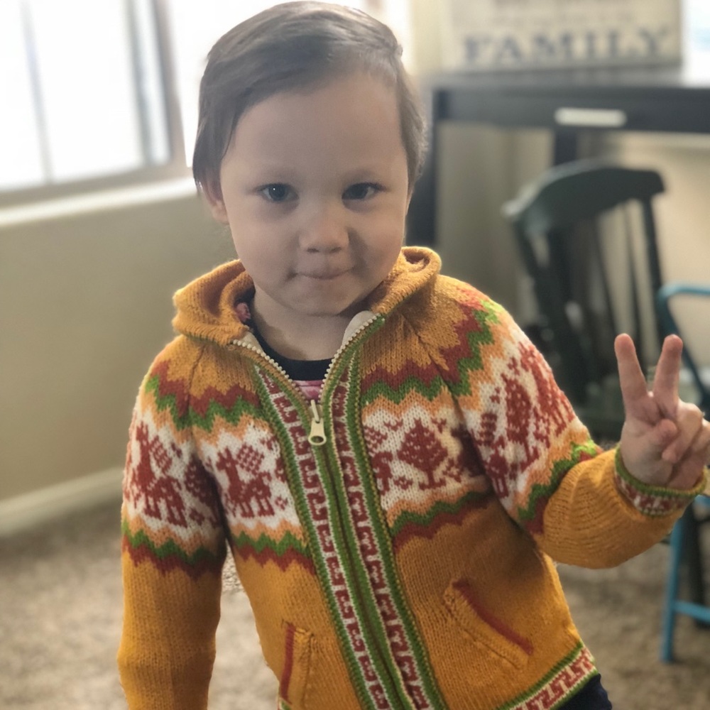 Sweater with hood & free alpaca socks brand news